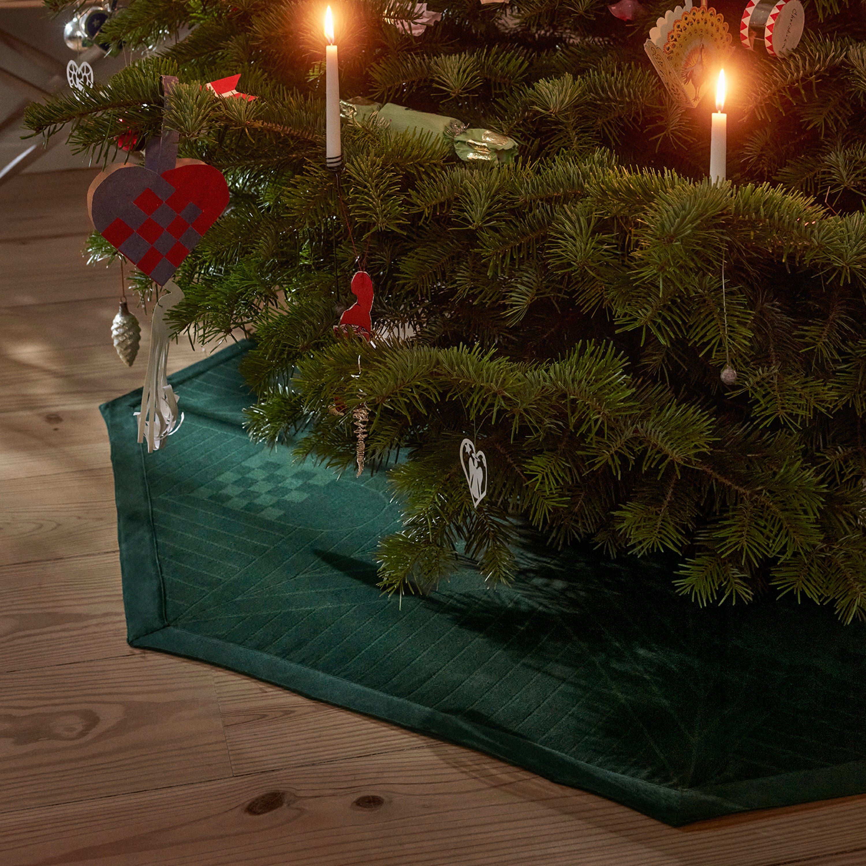 CHRISTMAS TRADITIONAL