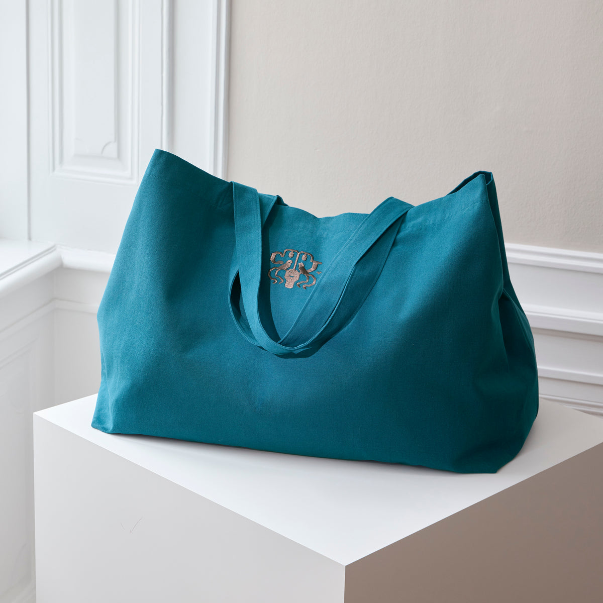 EMBROIDERED TOTE BAG